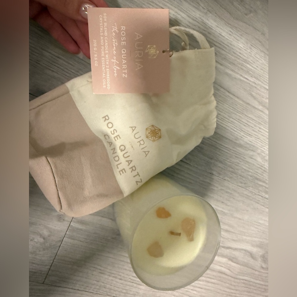 Indigo Rose Quartz Candle - 🕯️